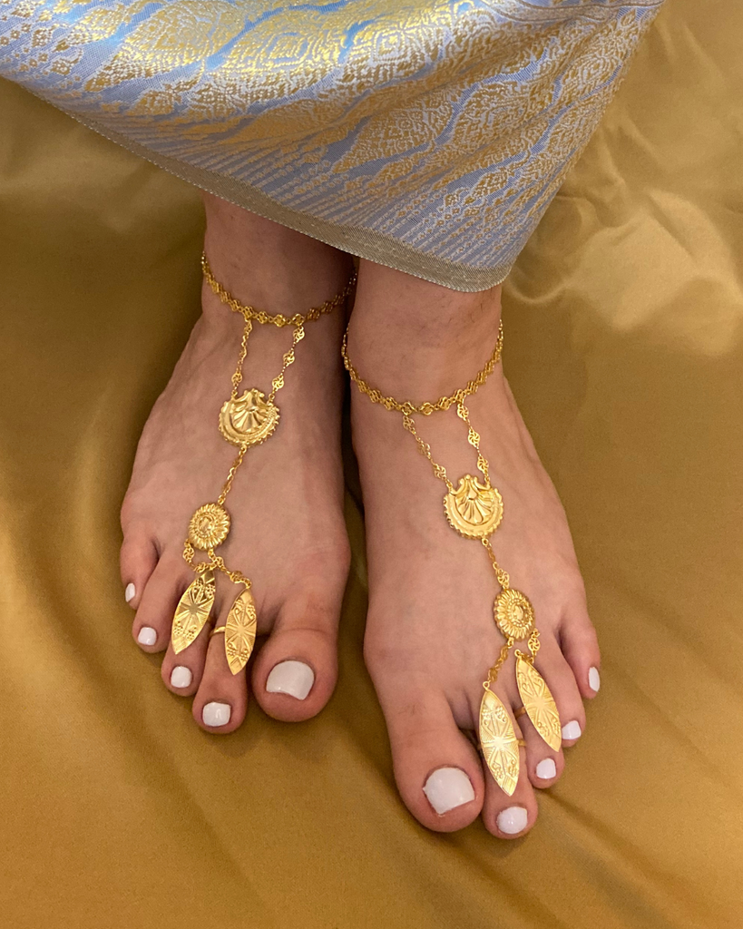 Bridal Gold Tone Anklet / Payal With Pearl & Stone – Sarang